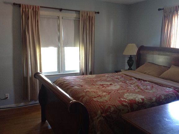 5th image of 1406 Sylvan Ave SE