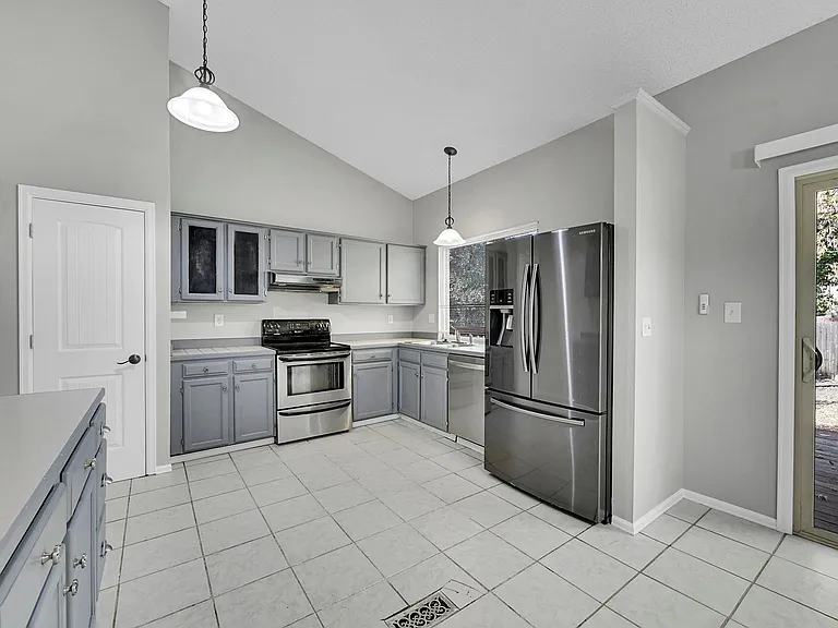 6940 Meadowwood Pl — Photo 11