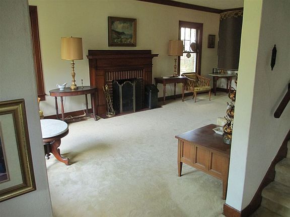 5th image of 1018 E Wylie St