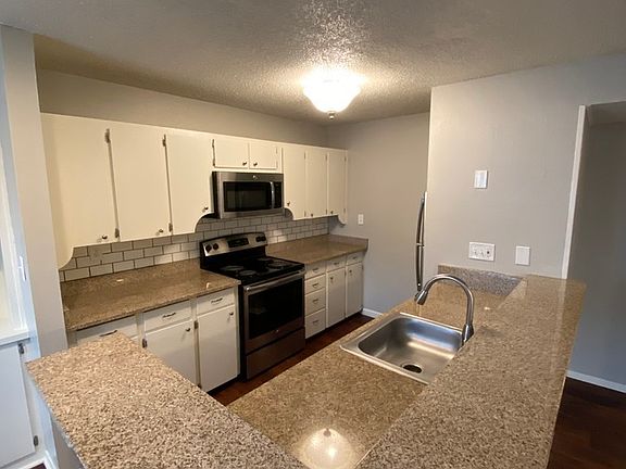 4th image of 3635 Walnut St #301