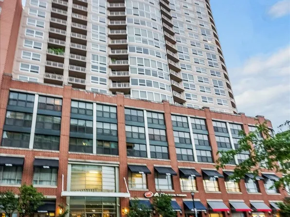 807 Davis St Unit 2103, Evanston, IL 60201