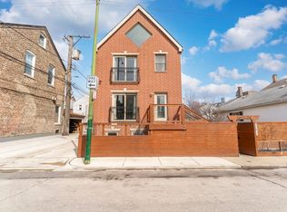 1024 W 18th Pl, Chicago, IL 60608