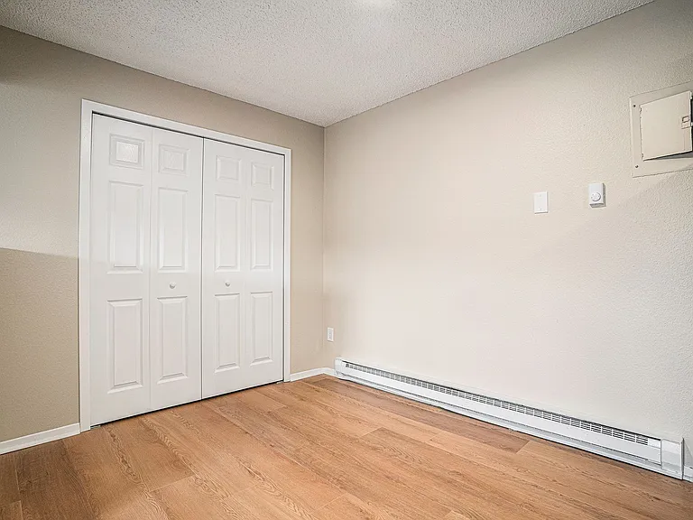 Fully Updated 2BD Condo — Photo 12