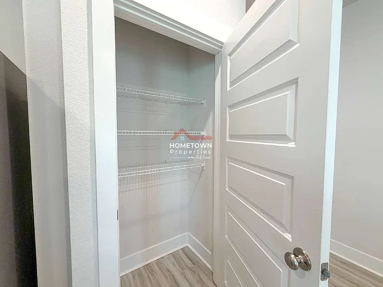 9899 Starling Dr — Photo 7