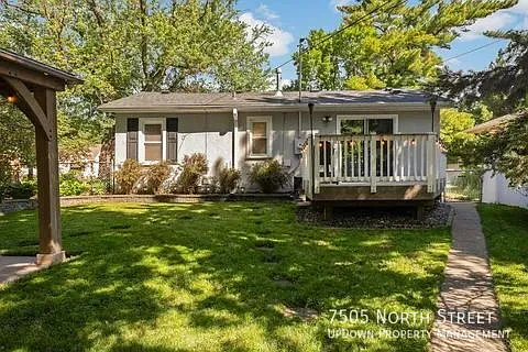 Charming 3-Bed Gem with Hardwood Floors in Saint Louis Park! — Photo 3