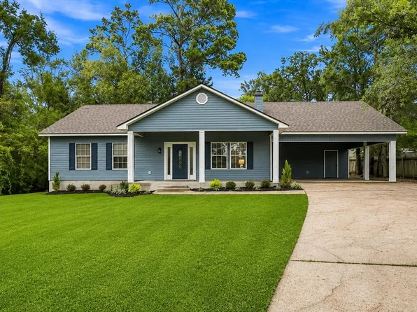 558 Navajo Dr, Lake Charles, LA 70611