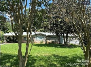 1258 Misty Morn Dr, Lenoir, NC 28645