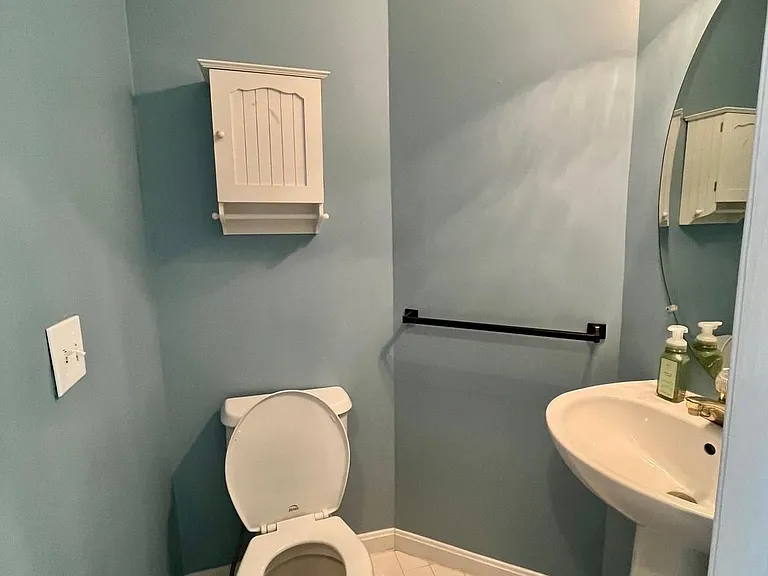 7504 Lamoyne Ct — Photo 22