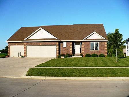6721 NW 99th St.