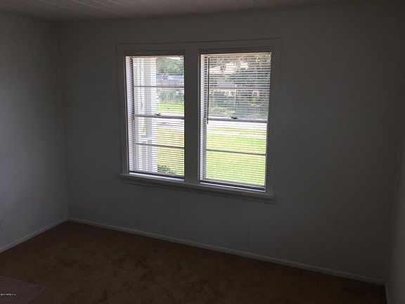 5th image of 922 North St