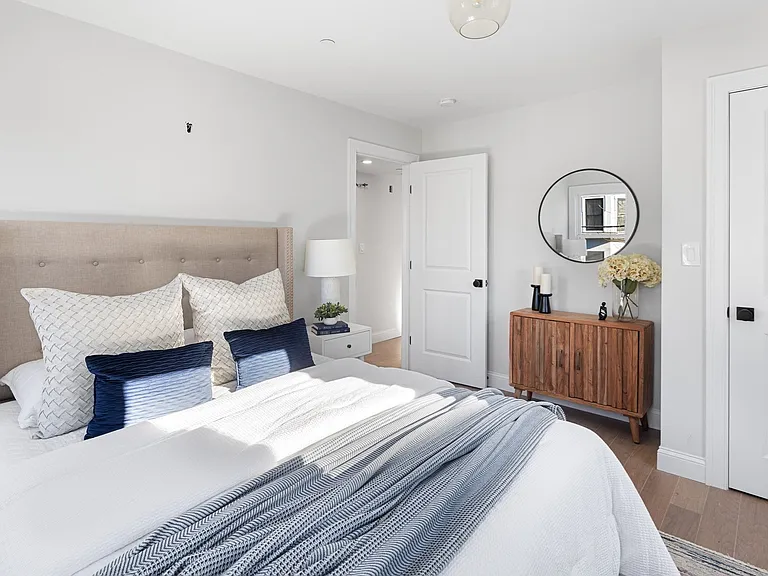 19 George St #2 — Photo 12