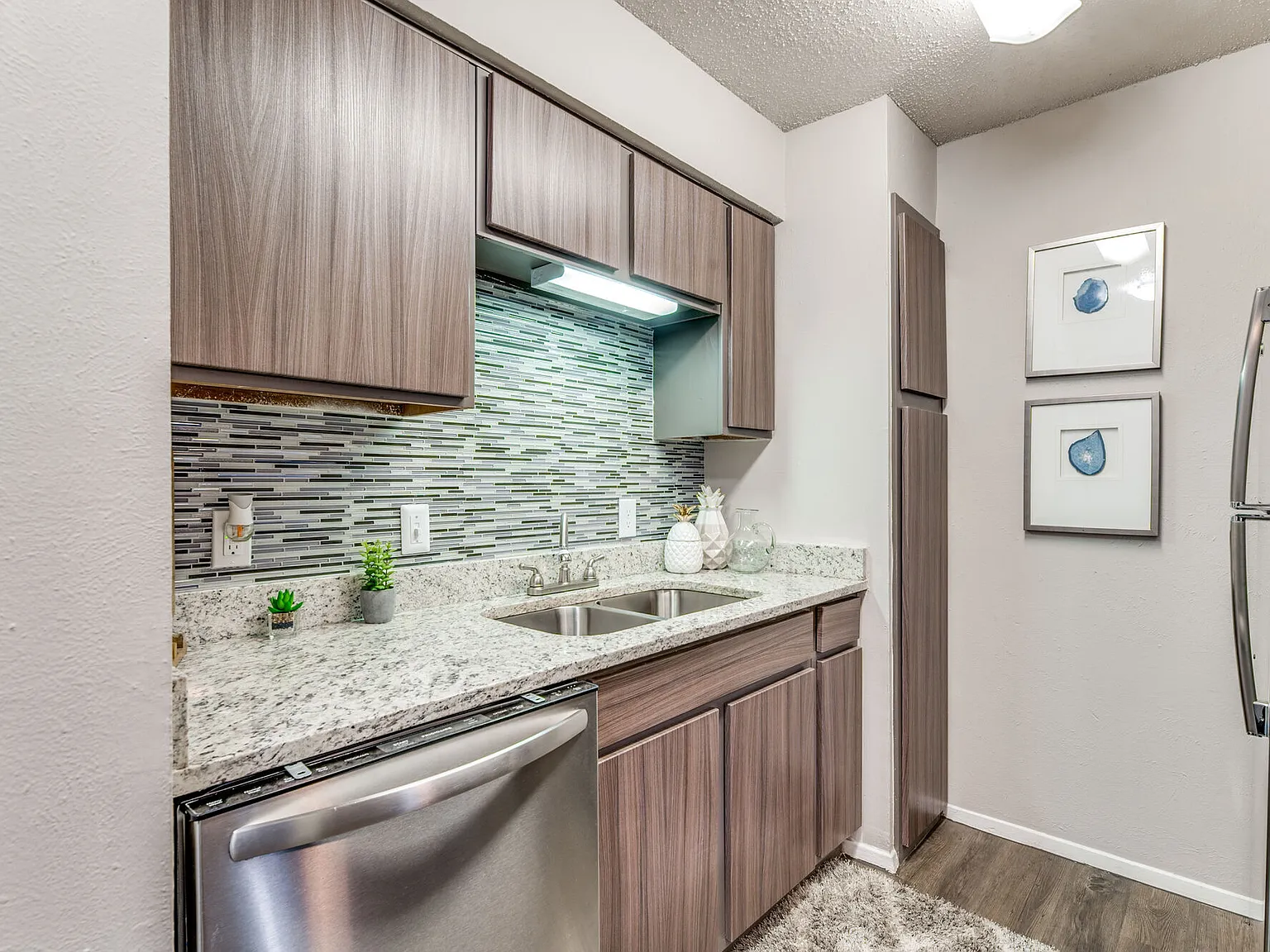 Emmitt Luxury Apartments — Photo 4