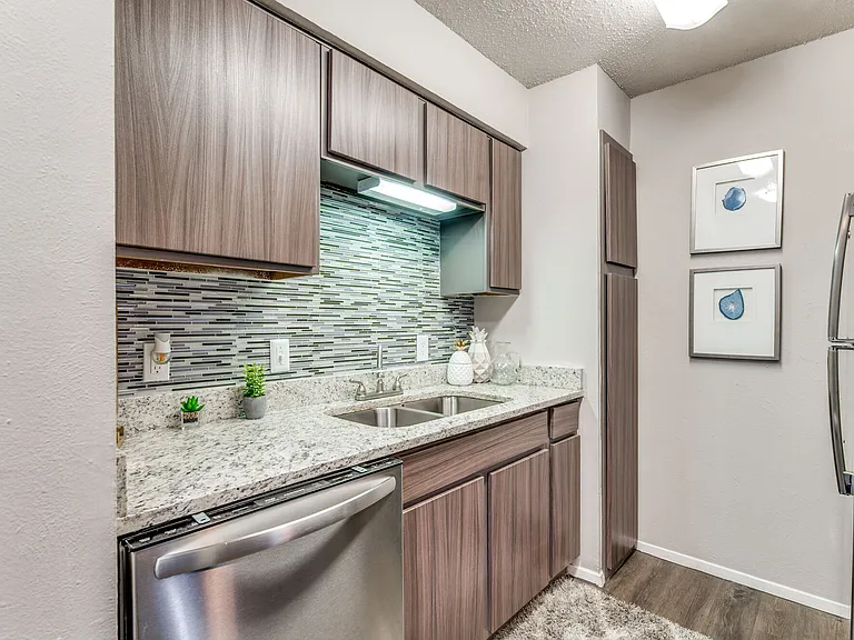 5744 Coventry Park Dr — Photo 5