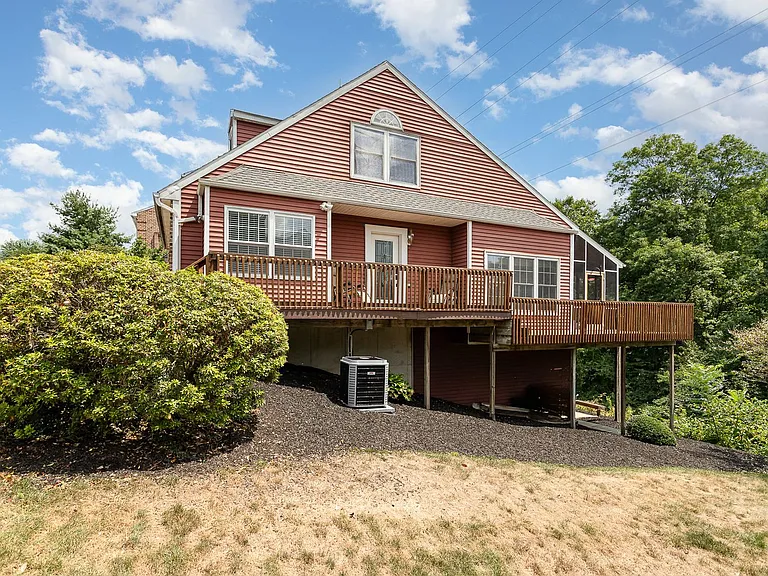 4203 Nantucket Dr — Photo 2