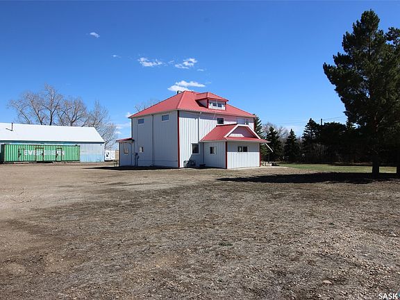 2nd image of 8241 Range Road