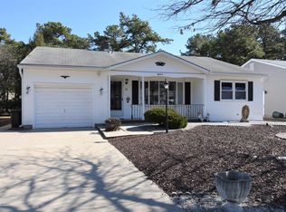 18 Beaverbrook Dr, Toms River, NJ 08757