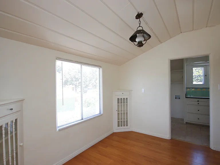 409 N Monterey St #1/2 — Photo 7