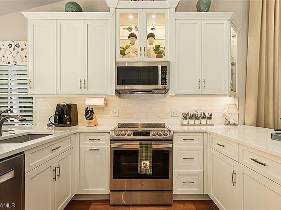 4th image of 27128 Kindlewood Ln