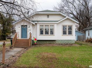 712 Circle Dr, Marion, IL 62959