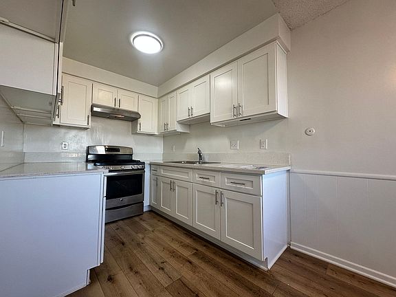 2nd image of 4442 W 133rd St #F