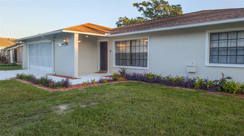 3 bed, 2.5 bath, 1626 sqft, $2,700 — Photo 2