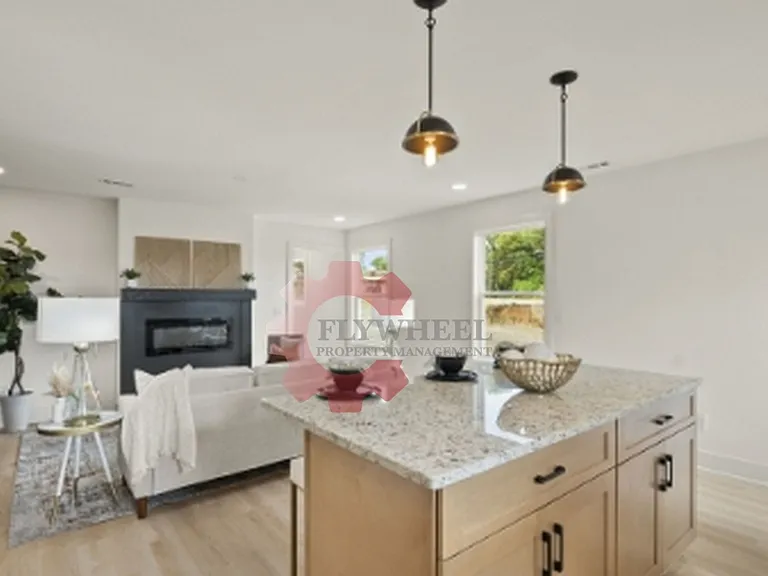 103 Rayon Dr — Photo 2