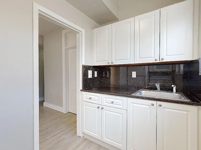 433 NW 25th Ave #1 — Photo 7