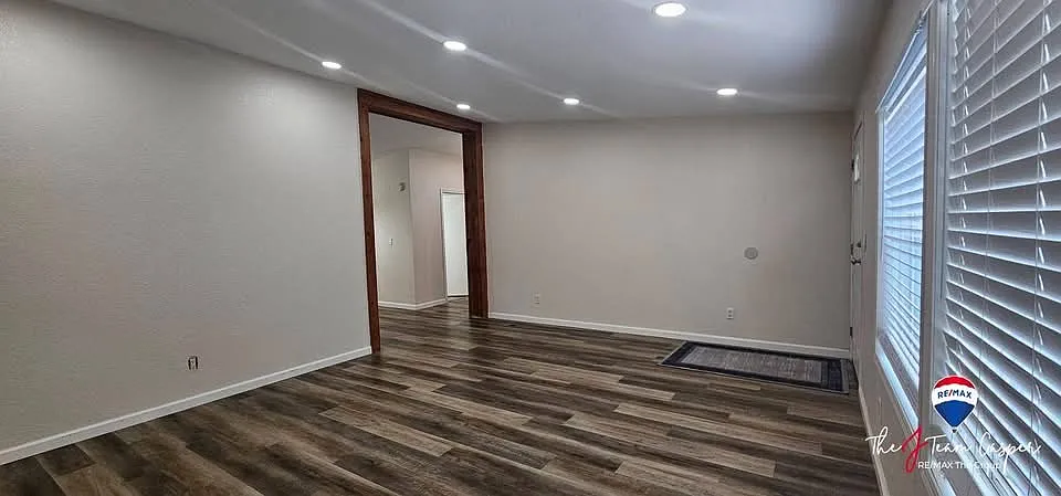 3 bed, 1408 sqft, $1,800 — Photo 4