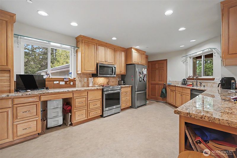 4th image of 48513 144th Avenue E