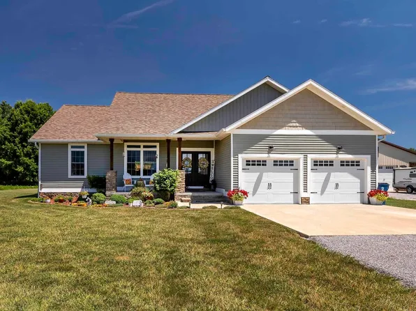 928 Forever Ln, Carbondale, IL 62901