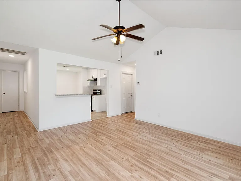 1 Ollerton Dr — Photo 10