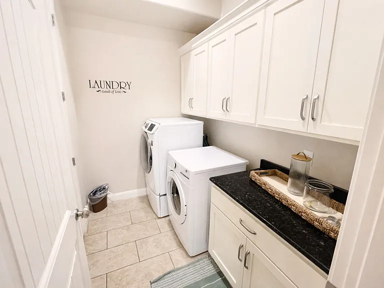 N Coral Ridge Dr — Photo 18