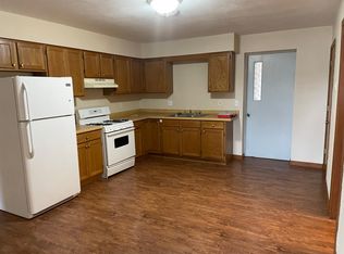 106 S 4th St APT 6, San Jose, IL 62682