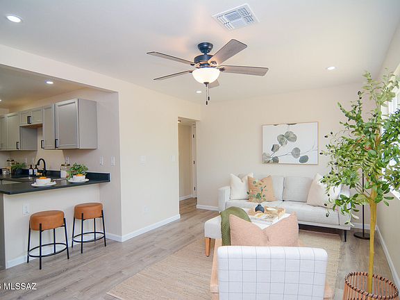 4th image of 2643 N Wilson Ave