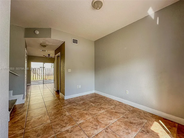 17866 NW 74th Ct — Photo 3