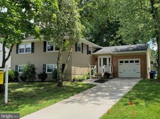 207 Saint David Dr, Mount Laurel, NJ 08054