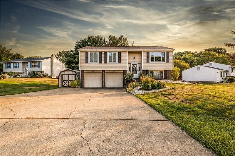 1st image of 904 Fox Run Cir