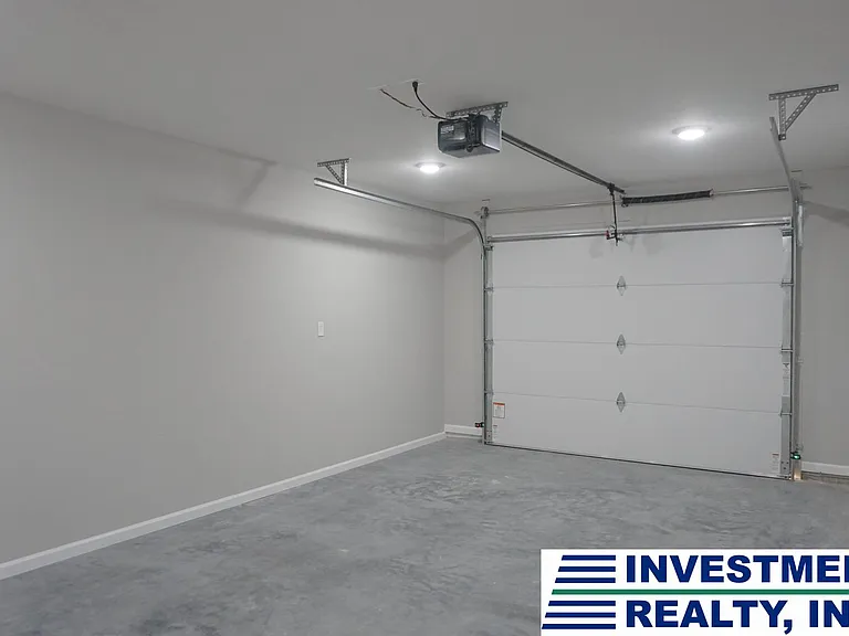 1502 Saint Marias St — Photo 22