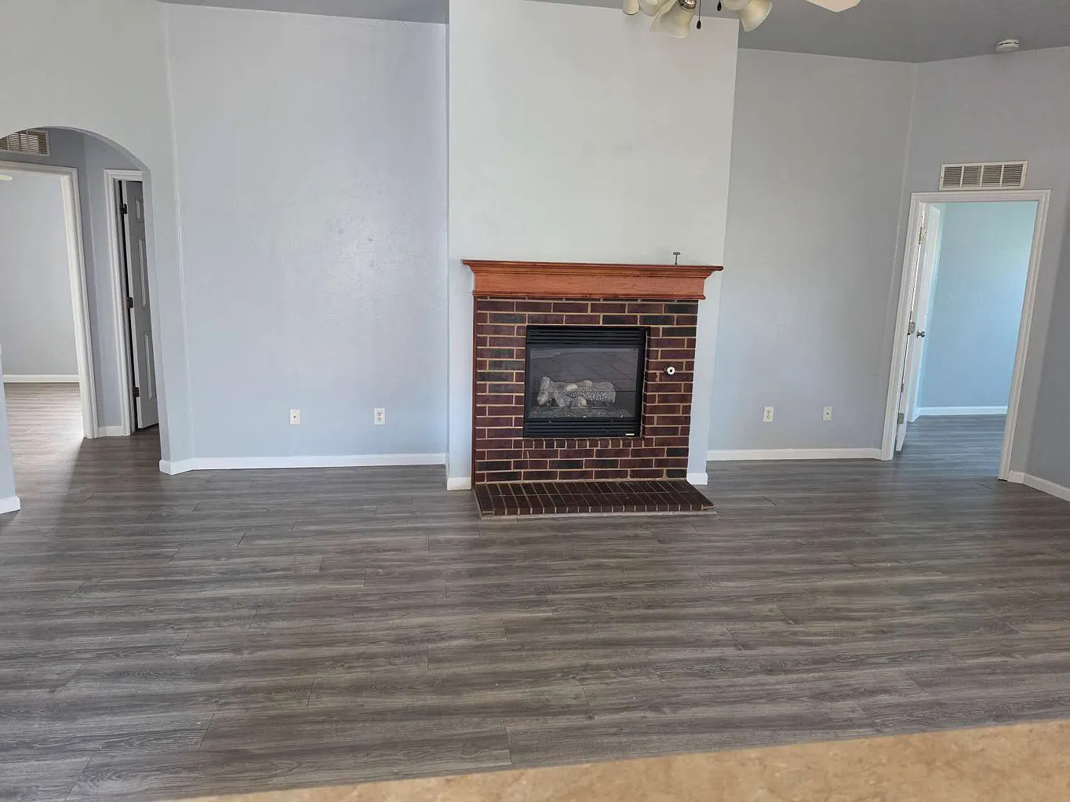 3 bed, 1954 sqft, $1,900 — Photo 3