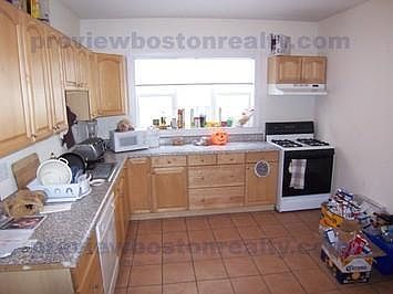 2nd image of 68 Etna St #Sj1