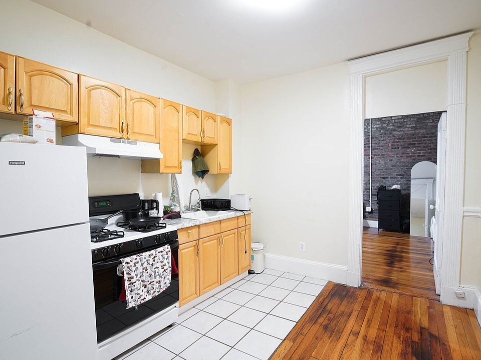 1st image of 39 Hemenway St APT 23A