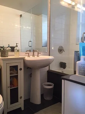 Rented by R New York | media 19