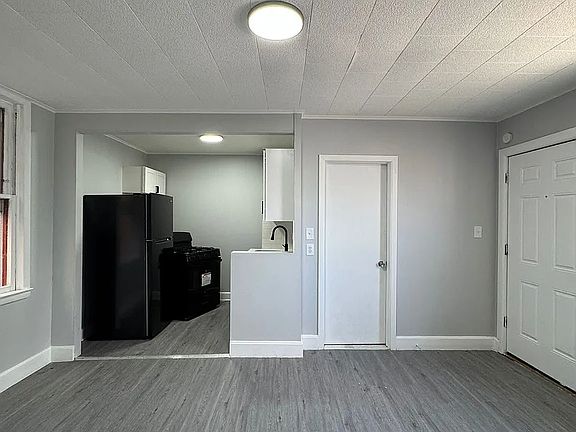 4th image of 27 Sherman Ave #1A