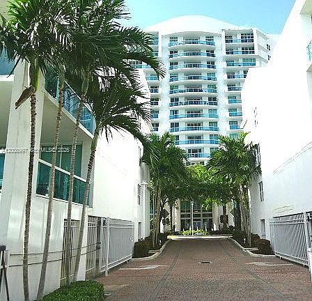 2nd image of 7900 Harbor Island Dr APT 817