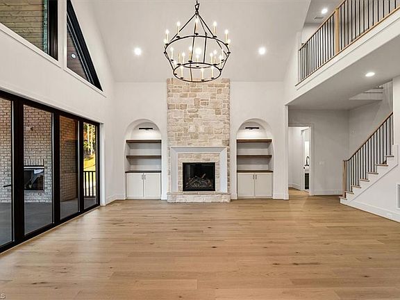 4th image of 7619 Pemberley Dr