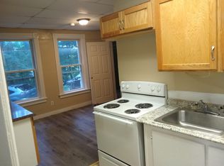 24 Ebby Dr, Brattleboro, VT 05301