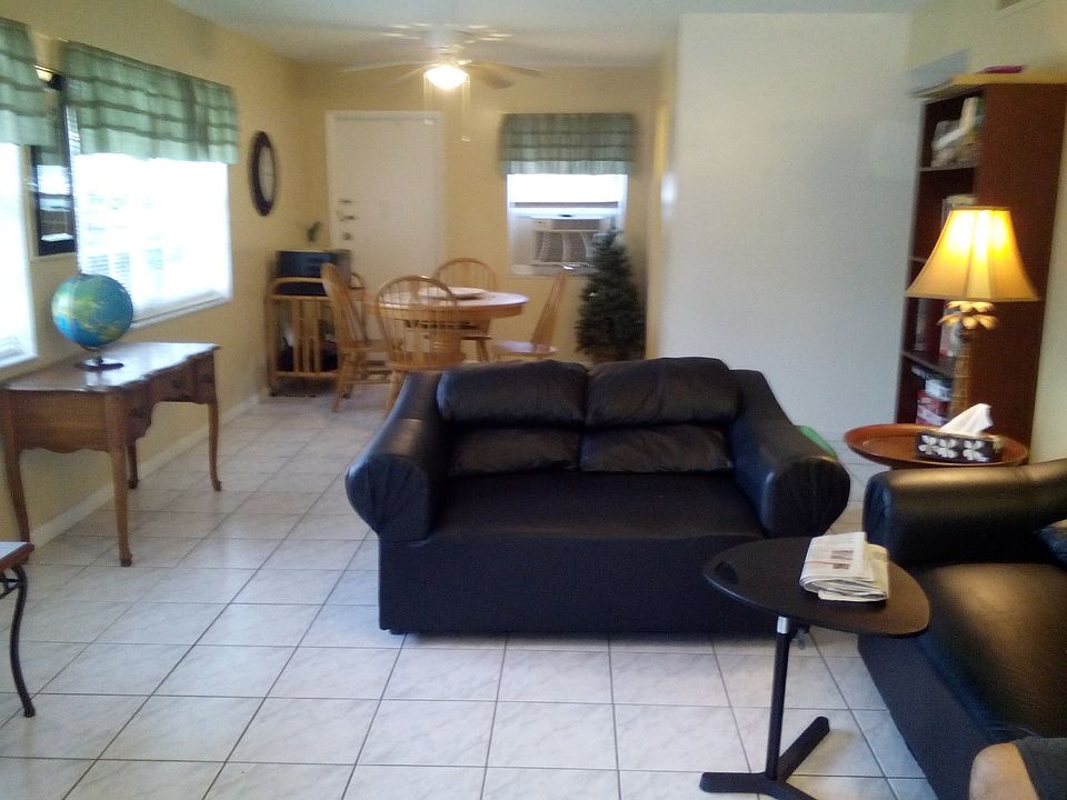 1st image of 250 SE 20th Ave