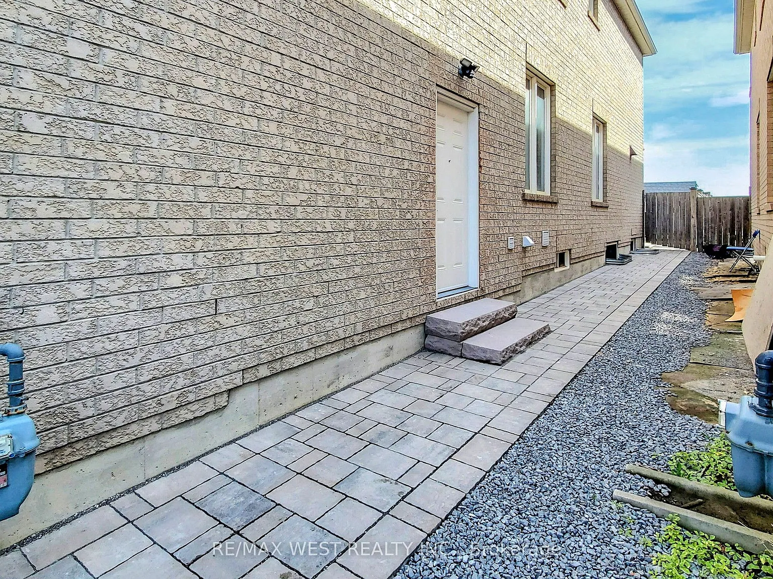 2 bed, $2,200 — Photo 3