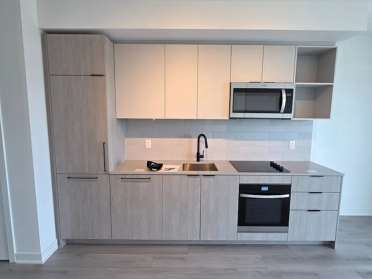 1185 Dupont St #2204 — Photo 2