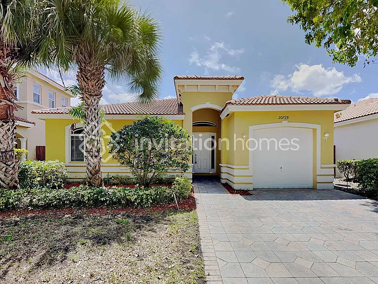 20728 SW 91st Ct — Photo 1